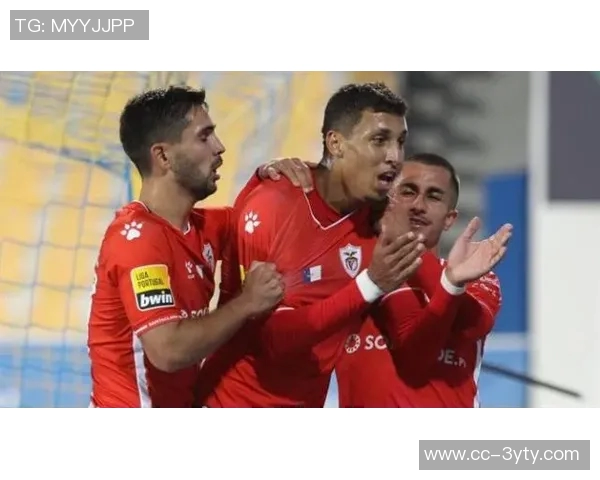 媒体人透露泰山与贺一然转会费达成一致但舆论影响高层决策